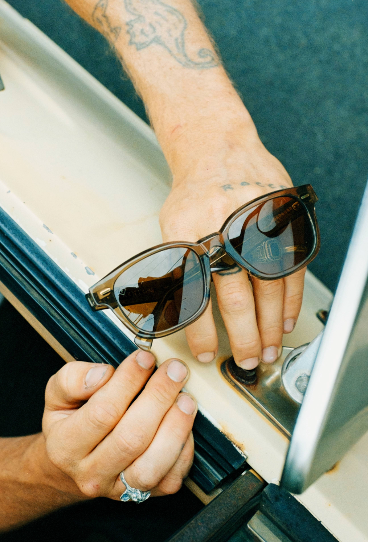 CARBY-Ghost / Vibrant Brown Polarized-53