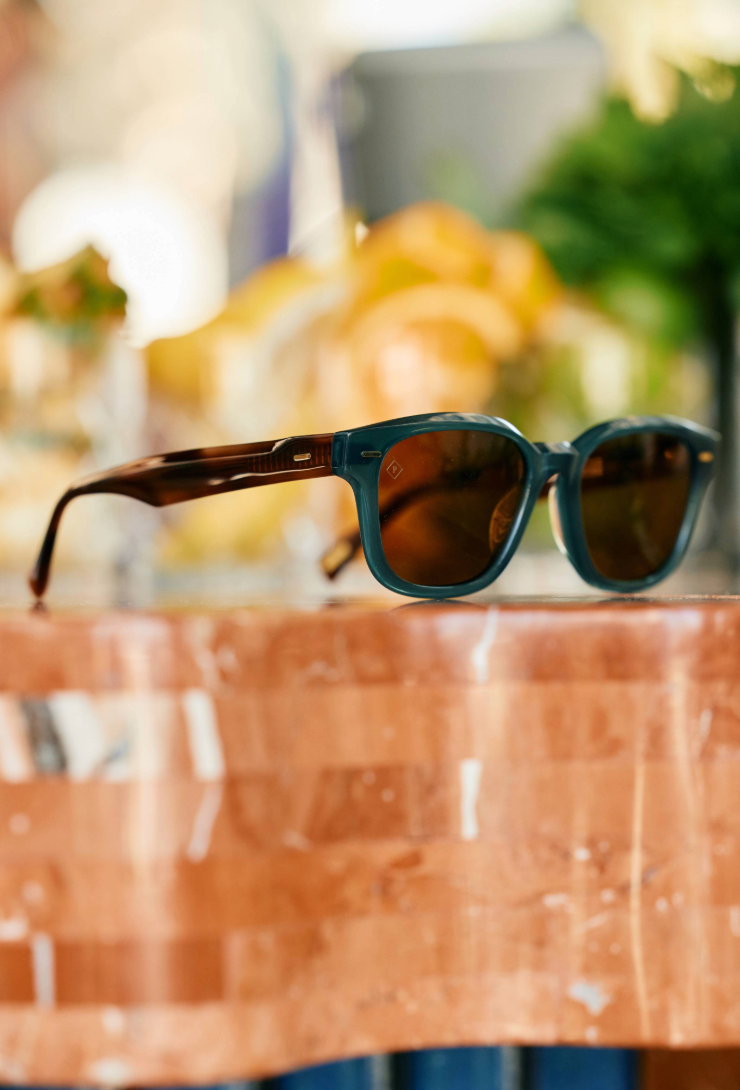 NEW RAEN OPTICS women\'s carby sunglasses in cirus / vibrant brown polarized RAEN Carby in Cirus / Vibrant Brown Polarized main image 4
